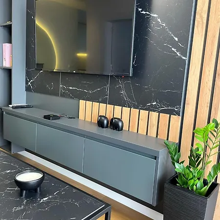 Magenta Kulina Bana Apartment